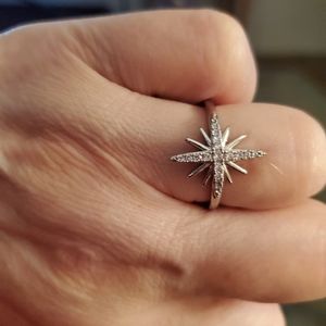 Womens size 9 stamped 925 silver ring with clear stones